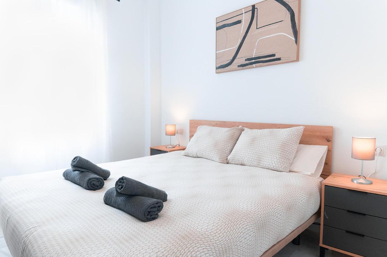 Downtown Apartment With Private Terrace & Jacuzzi Sevilla Eksteriør billede
