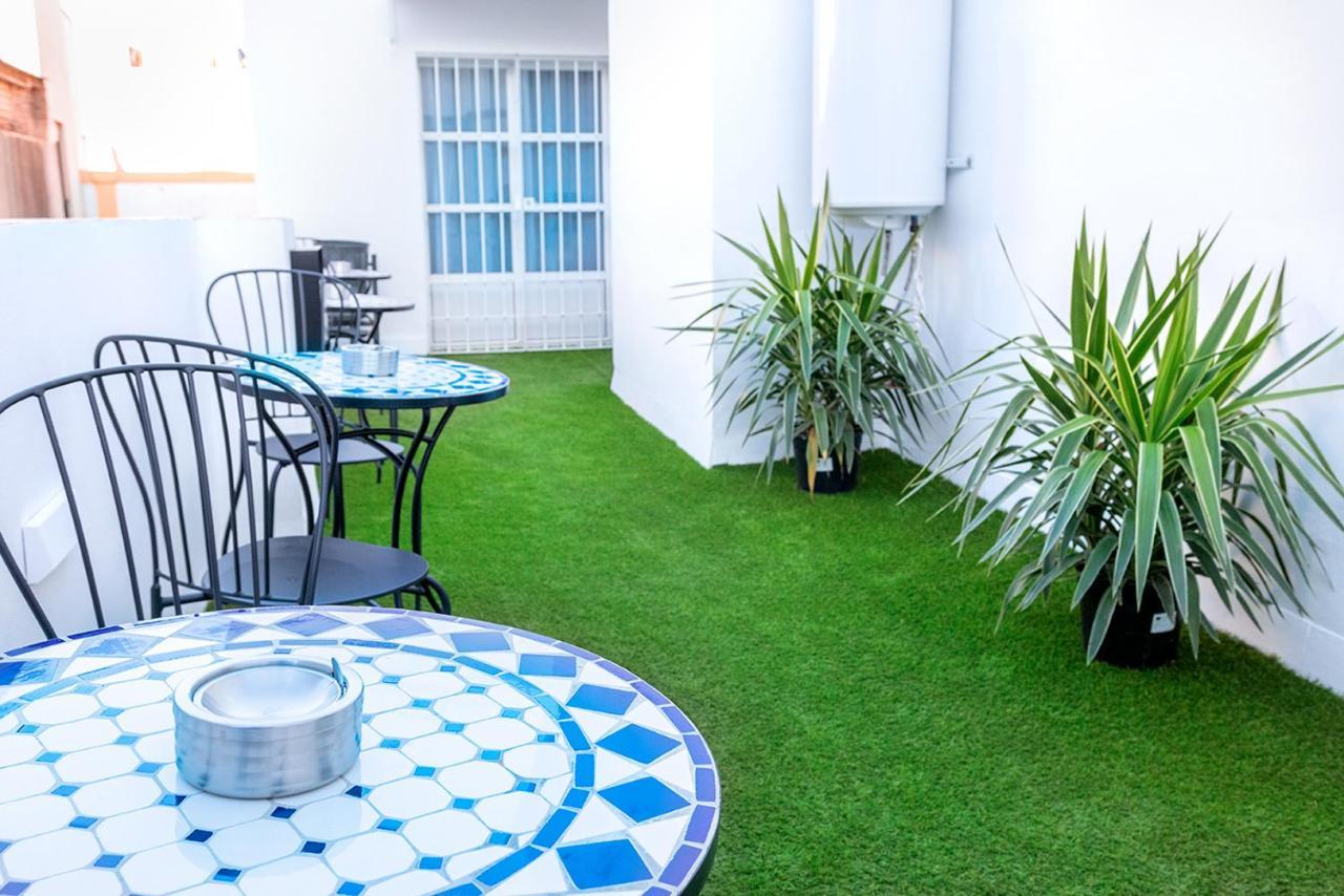 Downtown Apartment With Private Terrace & Jacuzzi Sevilla Eksteriør billede